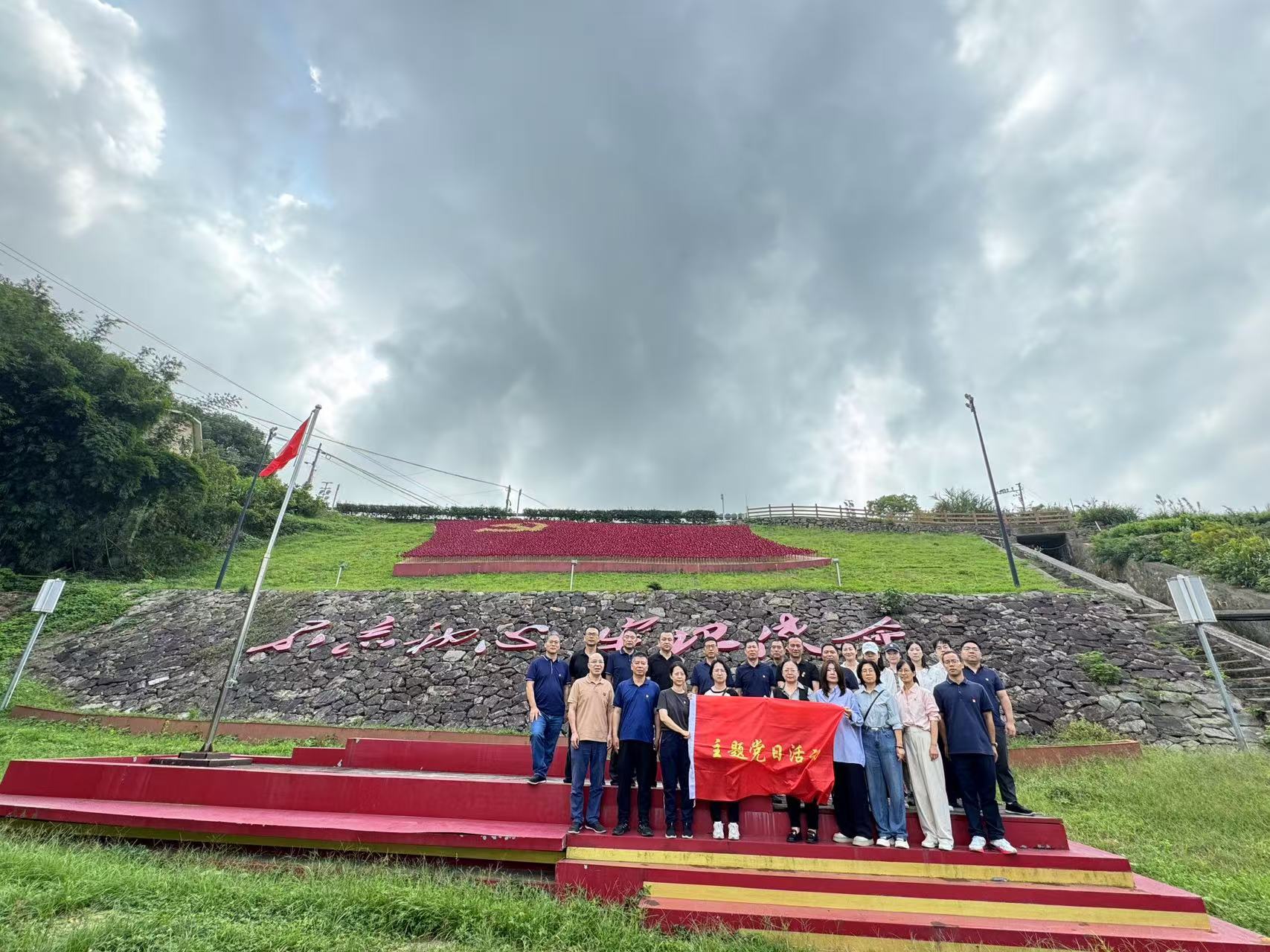 1729242245374426.jpg 6538154e32344675813ede19da1eb8f.jpg